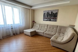 ул. Шахтеров 44, 90 м², 11/24 эт.